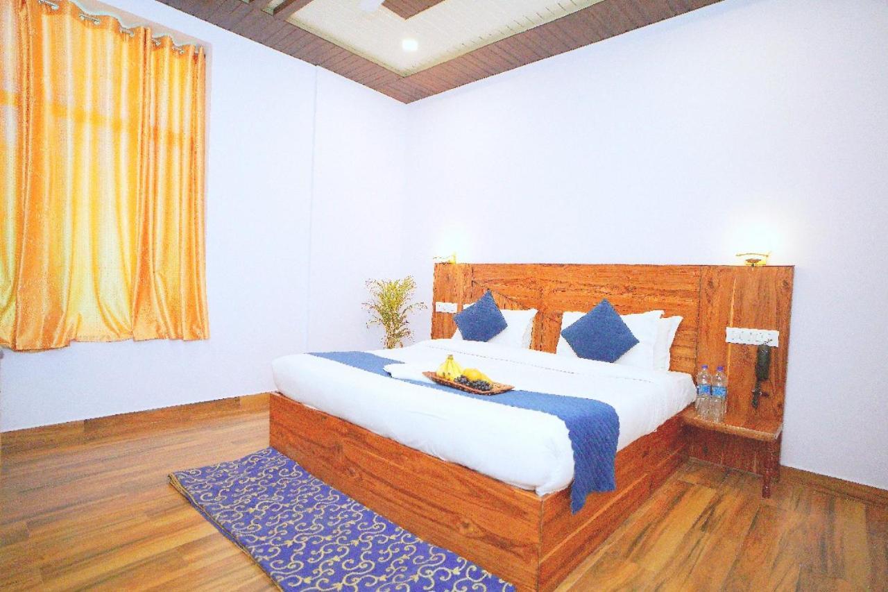 Hotel Kasauli View Cafe Restaurant Open Terrace Mountain View Ngoại thất bức ảnh
