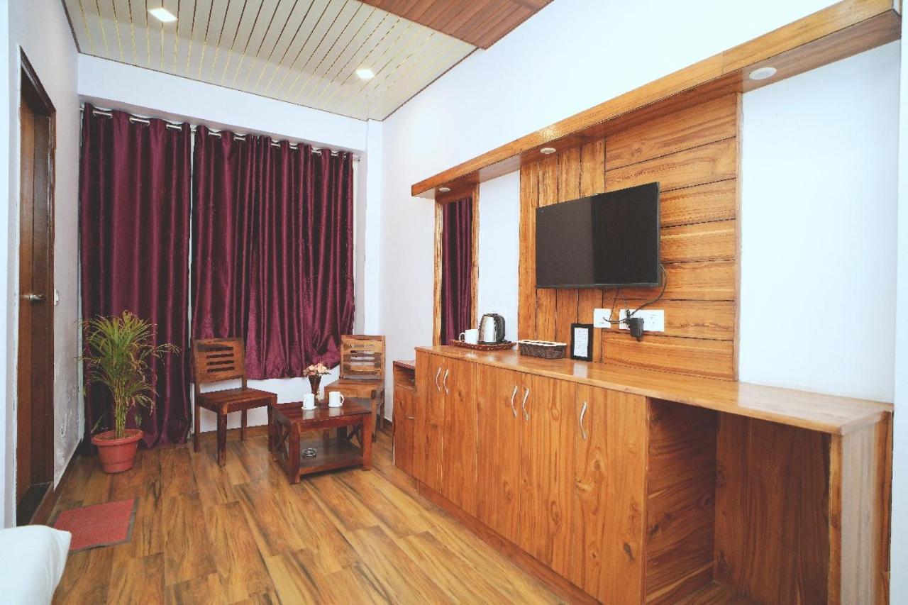 Hotel Kasauli View Cafe Restaurant Open Terrace Mountain View Ngoại thất bức ảnh